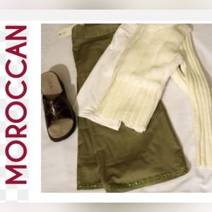 🧧NWT Moroccan Beaded 3/4 Length Pants